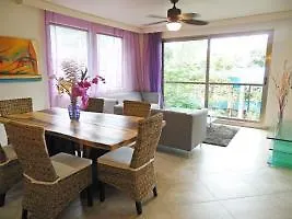 Mimosa Tree Condos 신데 델 카르멘 호텔