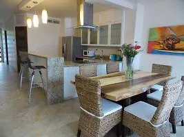 פלאייה דל כרמן Mimosa Tree Condos 3*, פלאייה דל כרמן מקסיקו