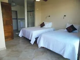 פלאייה דל כרמן Mimosa Tree Condos 3*, פלאייה דל כרמן
